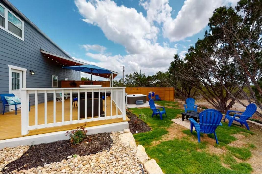 Готель Blue Oasis In The Hill Country Керрвілл Екстер'єр фото